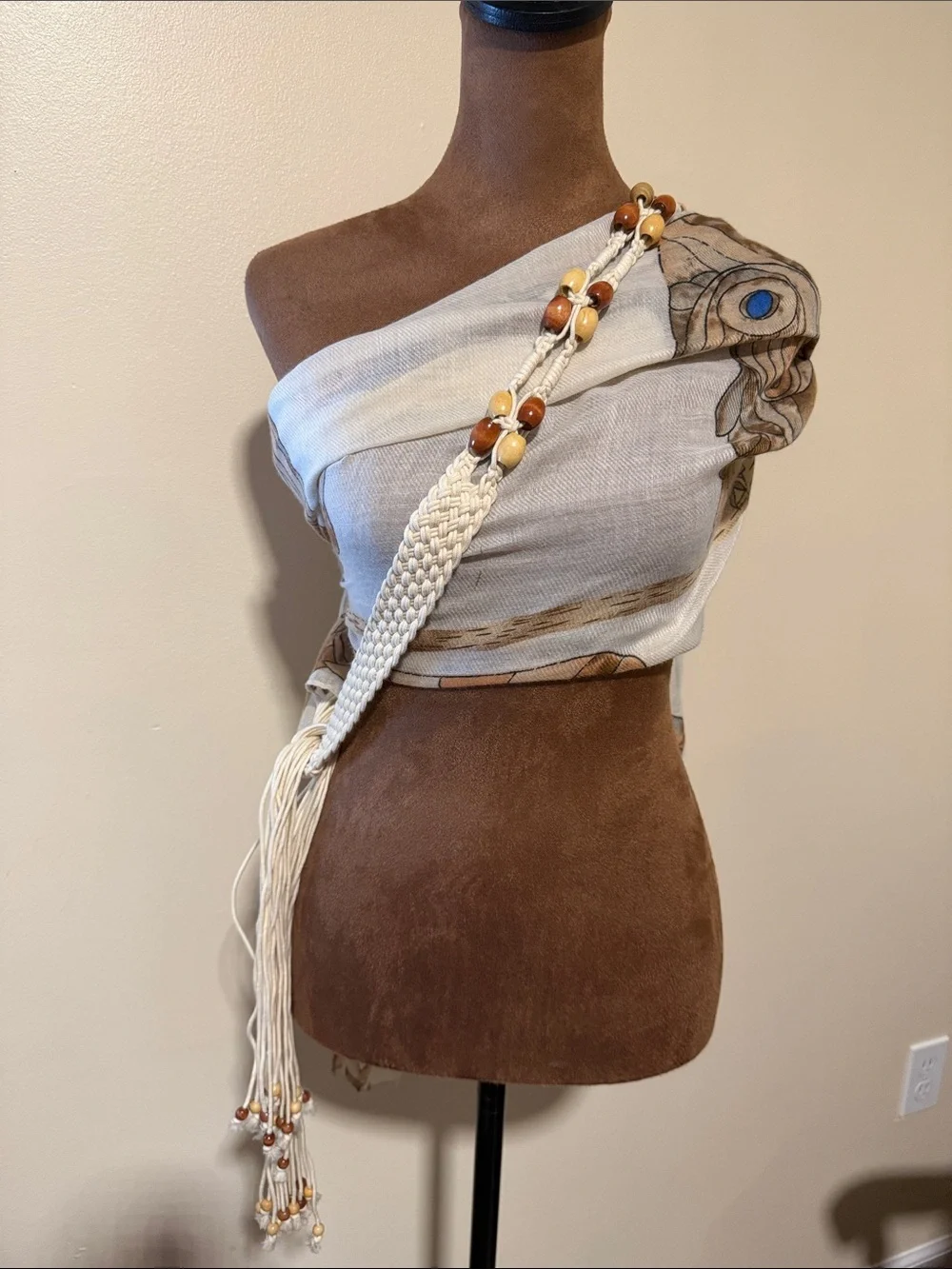 Macramé Fringe Tie Belt with Wooden Bead Detail — Cream and Brown